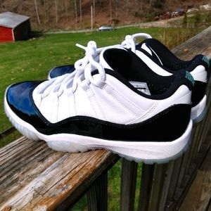 Jordan 11 retro 'Emerald'